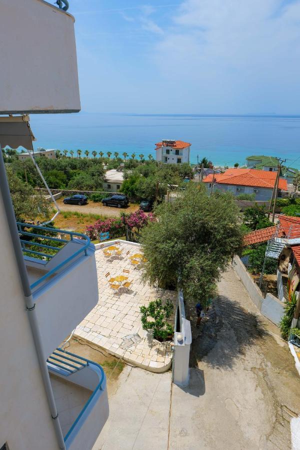White Hotel Борш Экстерьер фото