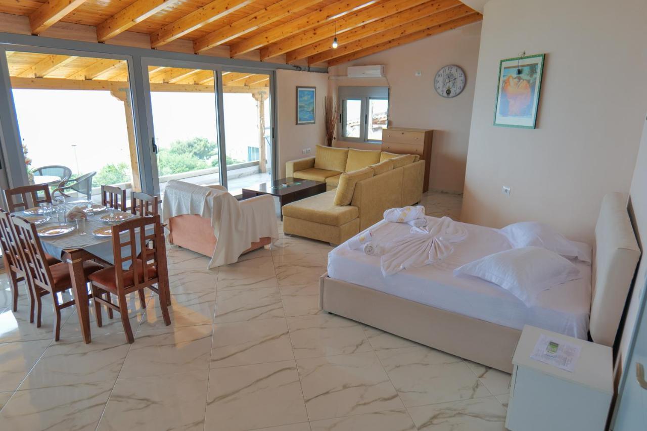 White Hotel Борш Экстерьер фото