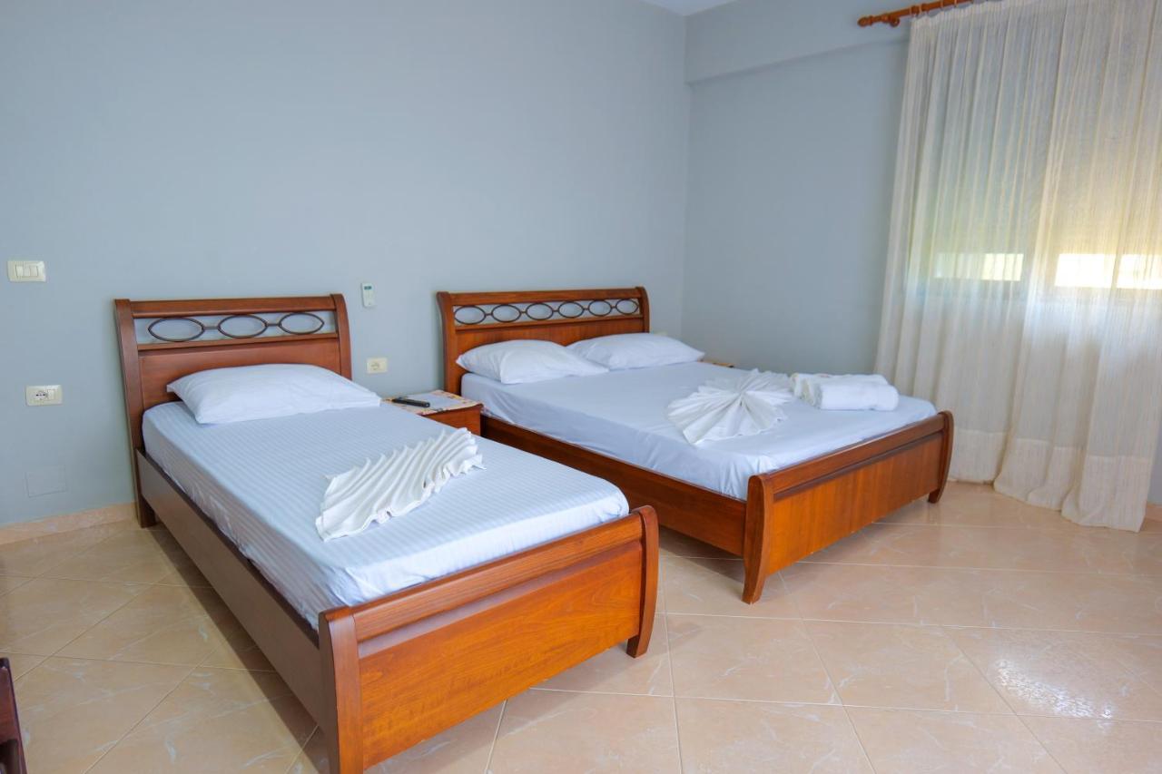 White Hotel Борш Экстерьер фото
